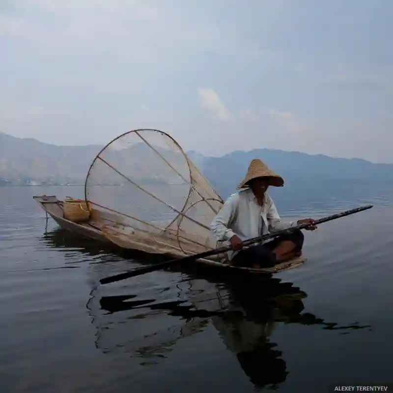 Жизнь Мьянмы на воде в фотографиях