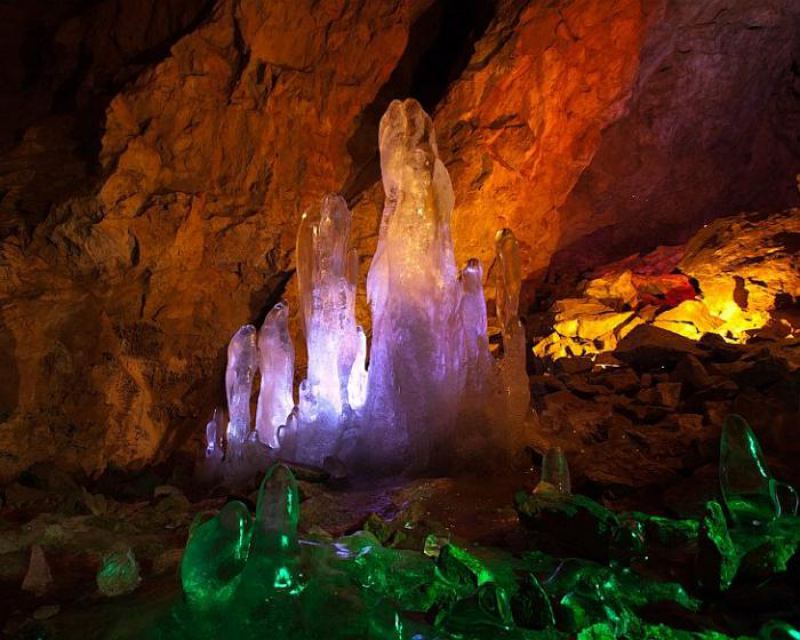 Экскурсия по Женевской пещере (18 фото)