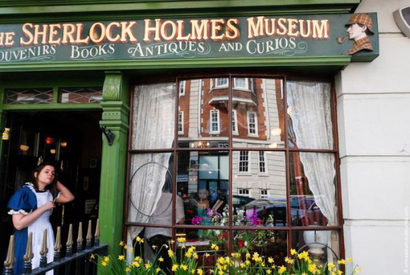 Экскурсия в лондонский музей Шерлока Холмса (30 фото)