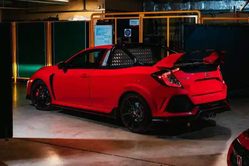 Из Honda Civic Type R сделали очень быстрый пикап