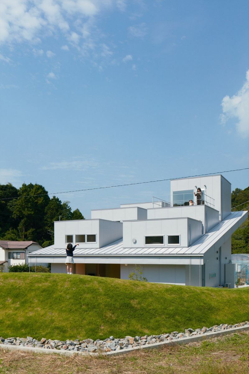Современный загородный дом в Токусиме
