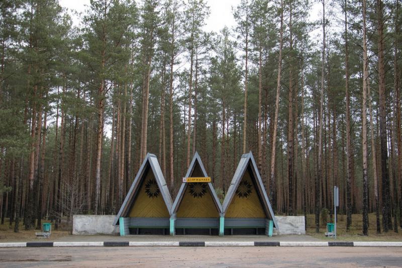 Советские автобусные остановки в объективе канадского фотографа