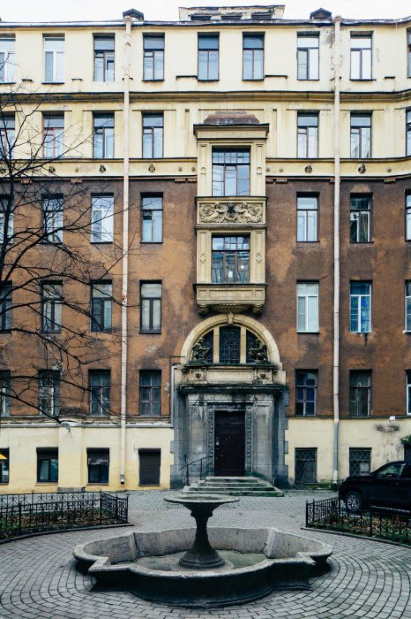 Для чего в Санкт-Петербурге строили дворы-колодцы