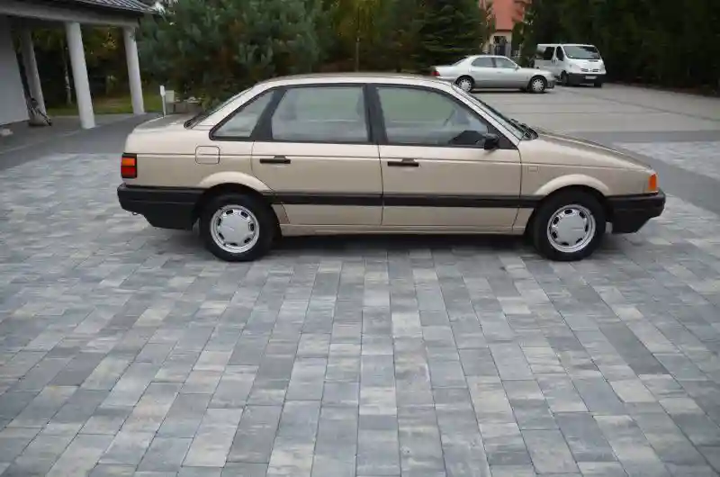 Volkswagen Passat B3 1988 года с небольшим пробегом из Польши