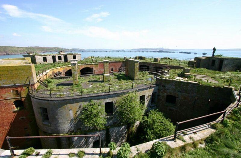 Британский форт на острове выставлен на продажу - добро пожаловать