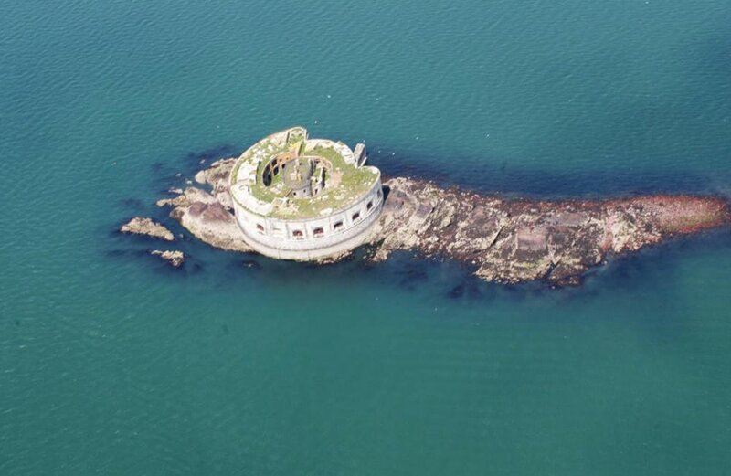 Британский форт на острове выставлен на продажу - добро пожаловать