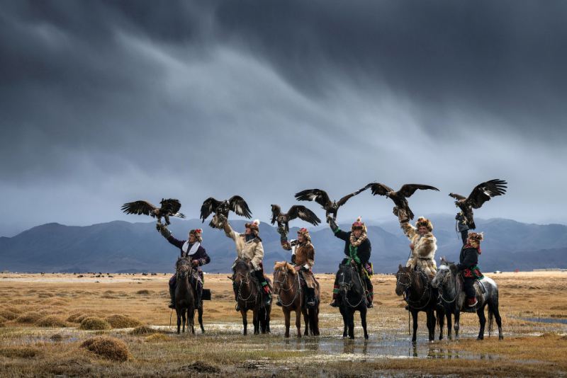 Монгольская охота с беркутом