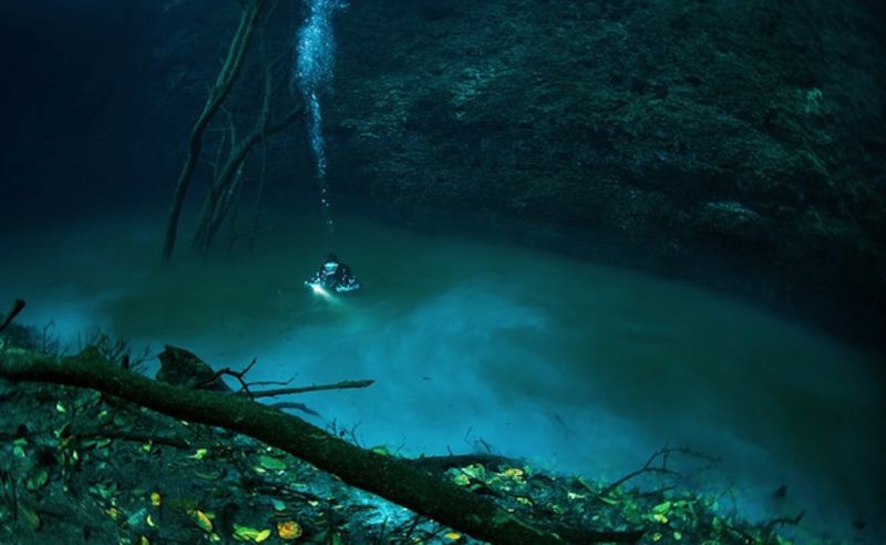 Река Анхелита, протекающая под водой