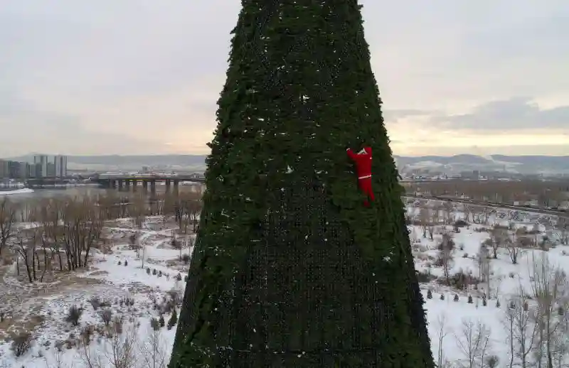 Новогодние и рождественские снимки из разных стран 2018