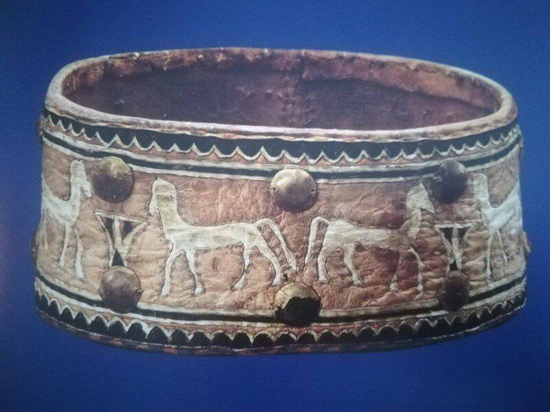 Не самая простая история собачьих ошейников от Древнего Египта