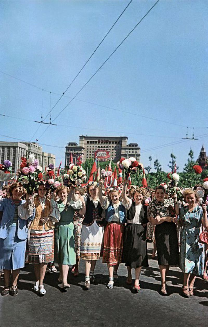 Несколько снимков из советской жизни