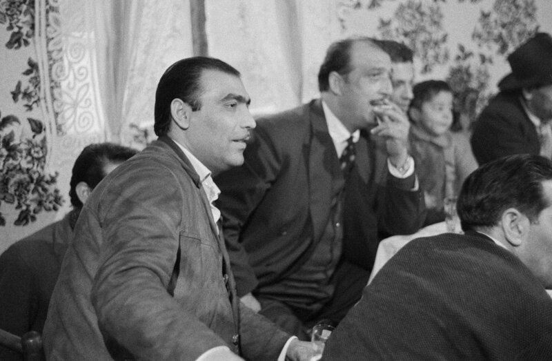 1962. Цыгане в пригороде Парижа