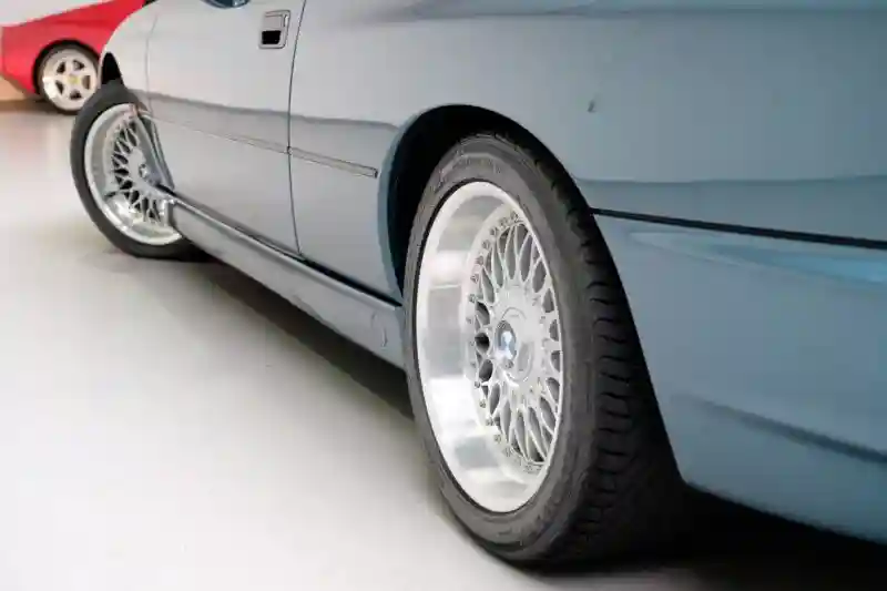 BMW 840Ci Individual E31 в превосходном состоянии продают в Голландии