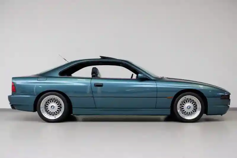 BMW 840Ci Individual E31 в превосходном состоянии продают в Голландии