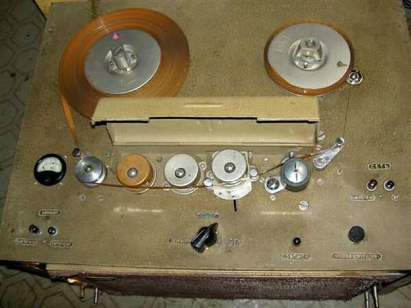 Катушечные ретро-магнитофоны Советского союза, МАГ-8