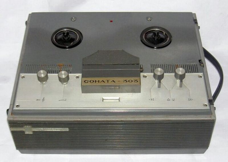 Катушечные ретро-магнитофоны Советского союза, Соната-303