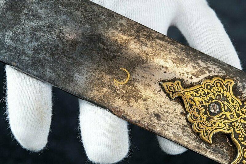 Бесценные артефакты на чердаке: британская пара нашла сокровища