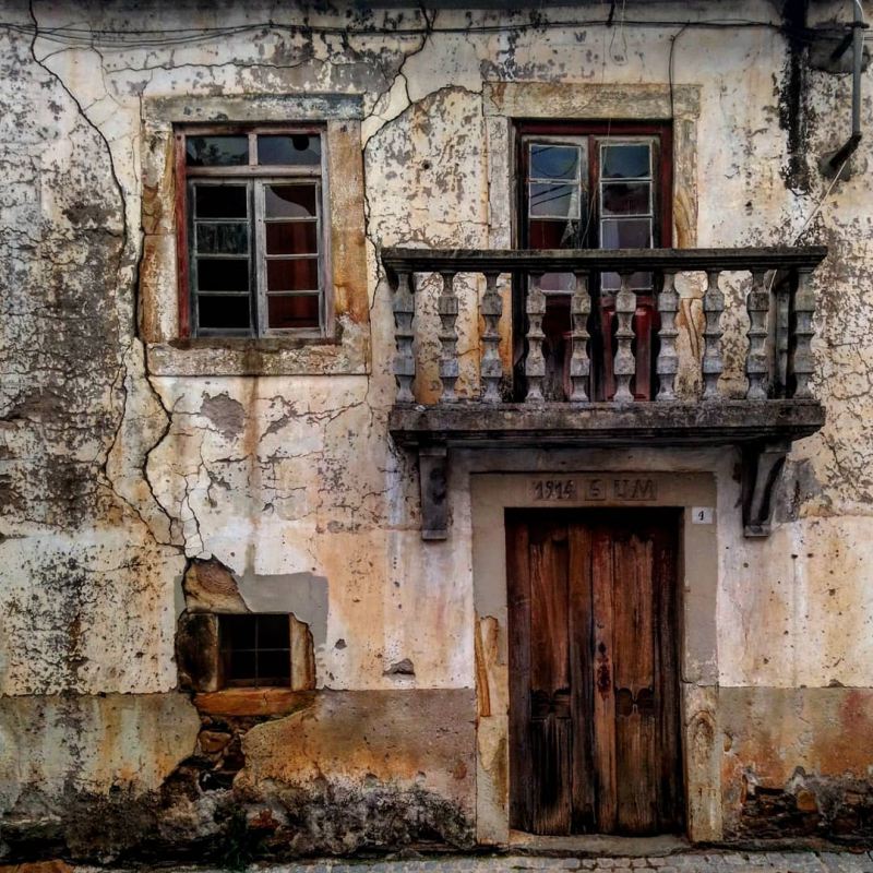 Заброшенная Португалия на фотографиях Пауло Карраскейра