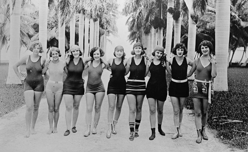 Как менялись купальники с 1910-х годов до наших дней