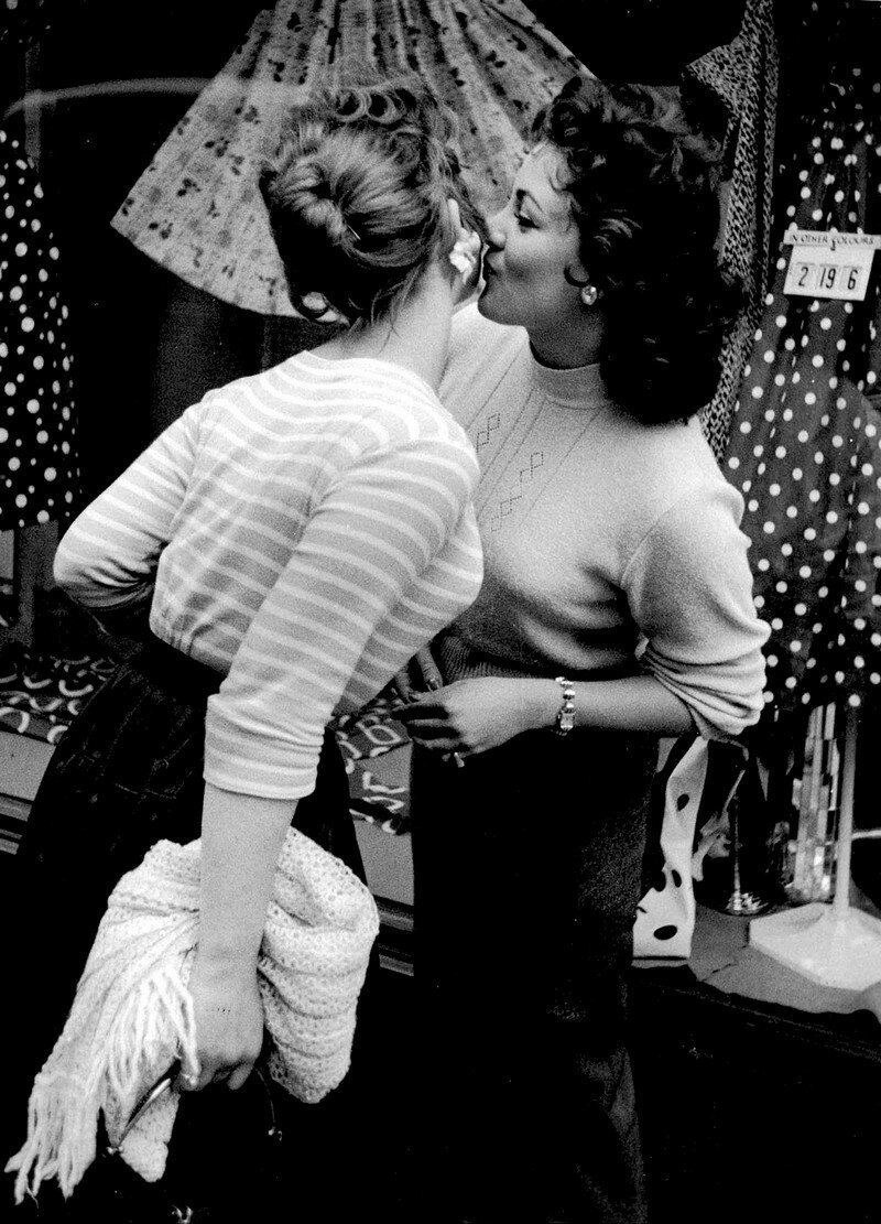 1950s lesbian threesome