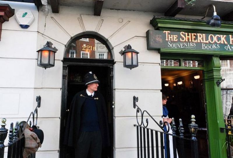 Экскурсия в лондонский музей Шерлока Холмса (30 фото)