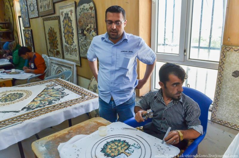 Как делается мозаика в Иордании