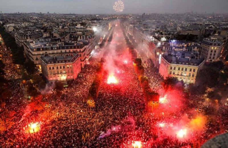 Массовые беспорядки и погромы во Франции после победы в ЧМ