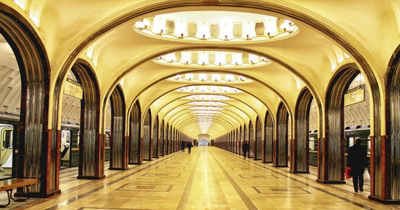 Москвичи стали чаще забывать в метро странные вещи