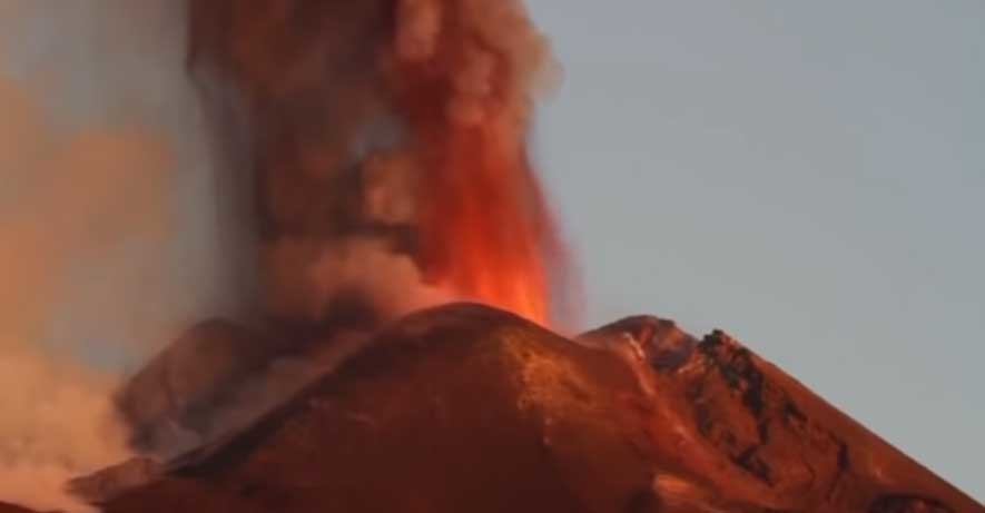 Извержения Вулканов! Как Извергаются Вулканы