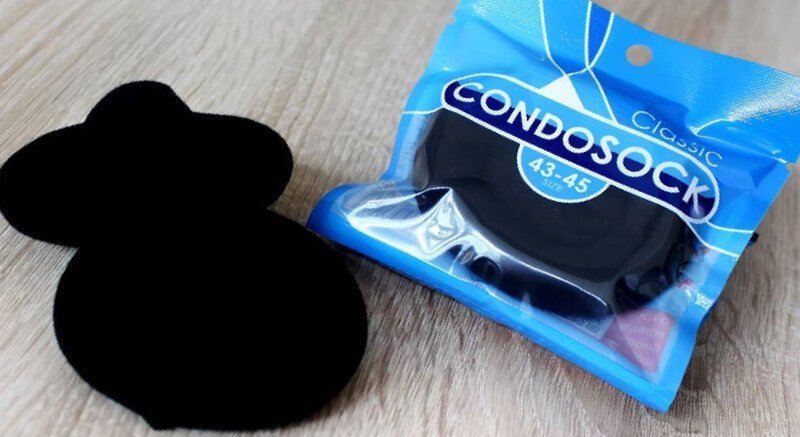 Белорусский чулочный комбинат выпустил носки в виде презервативов.
