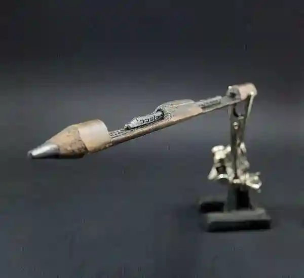 Скульптуры на грифеле карандаша. Ясенко Дордевич