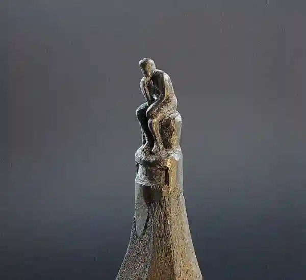 Скульптуры на грифеле карандаша. Ясенко Дордевич
